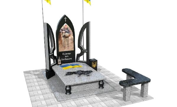 памятник військовим в Луцьку ціна