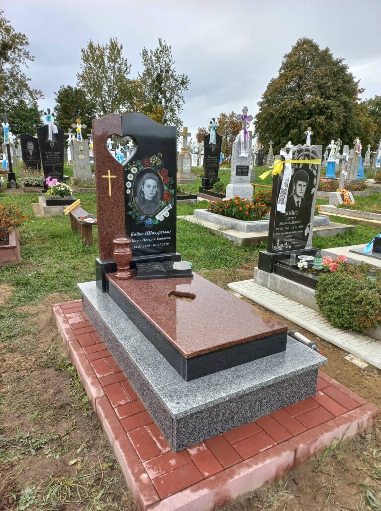 Пам'ятник воїну — Іваничі Луцьк Волинь