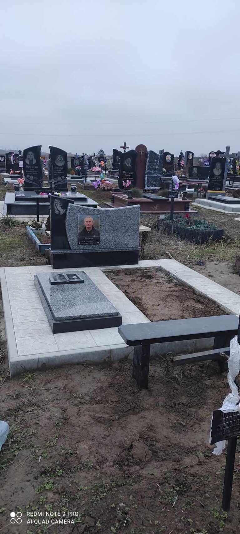 Пам'ятник подружжю Луцьк ціна